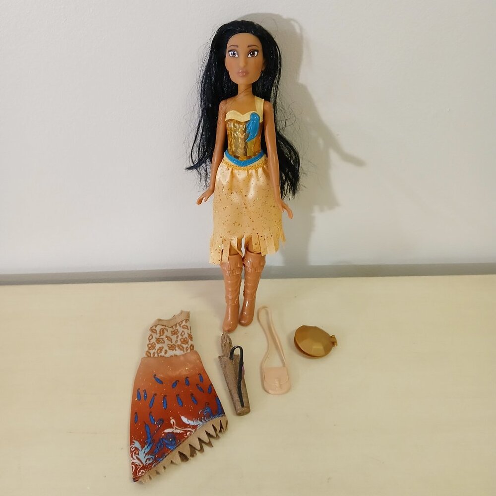 Pocahontas doll with accessories